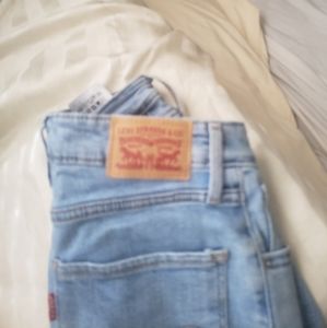 Light wash Ripped Levi 721 Jeans